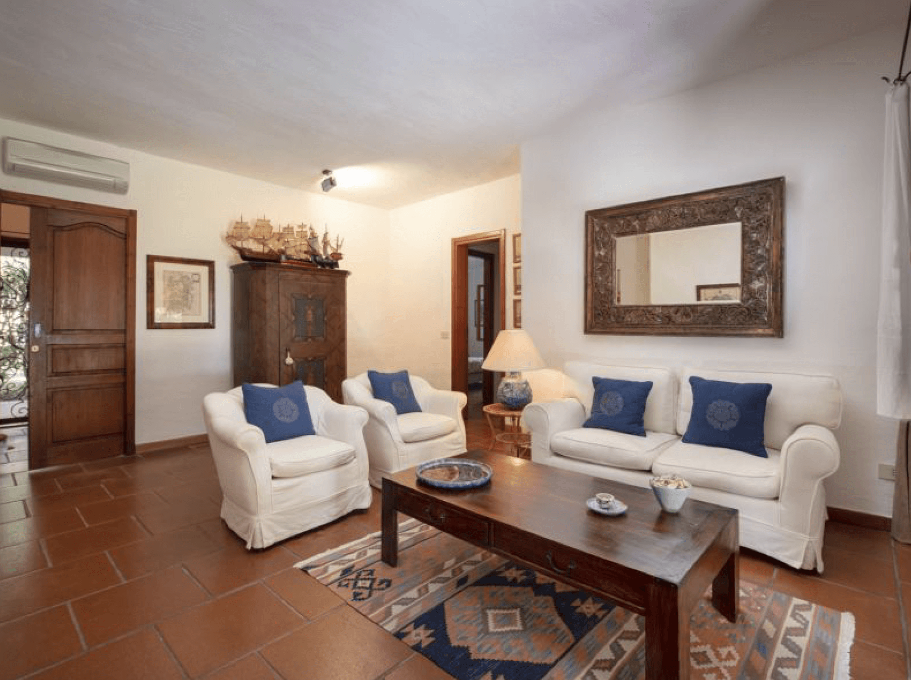 salotto villa maddalena